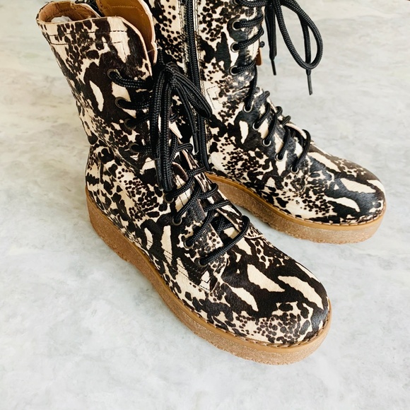 ❌Sold❌ Free People Taos Laced Snake Cow Hair Boot - Picture 16 of 16